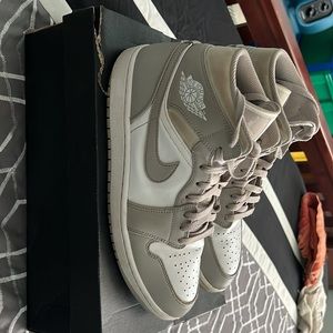 College Grey Jordan 1